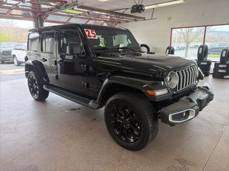 Certified 2025 Jeep Wrangler Unlimited Sahara AWD/4WD video 1