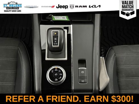 Used 2024 Mitsubishi Outlander SE image 27