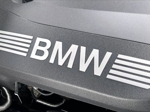 New 2026 BMW X5 xDrive40i w/ M Sport Package AWD/4WD image 17