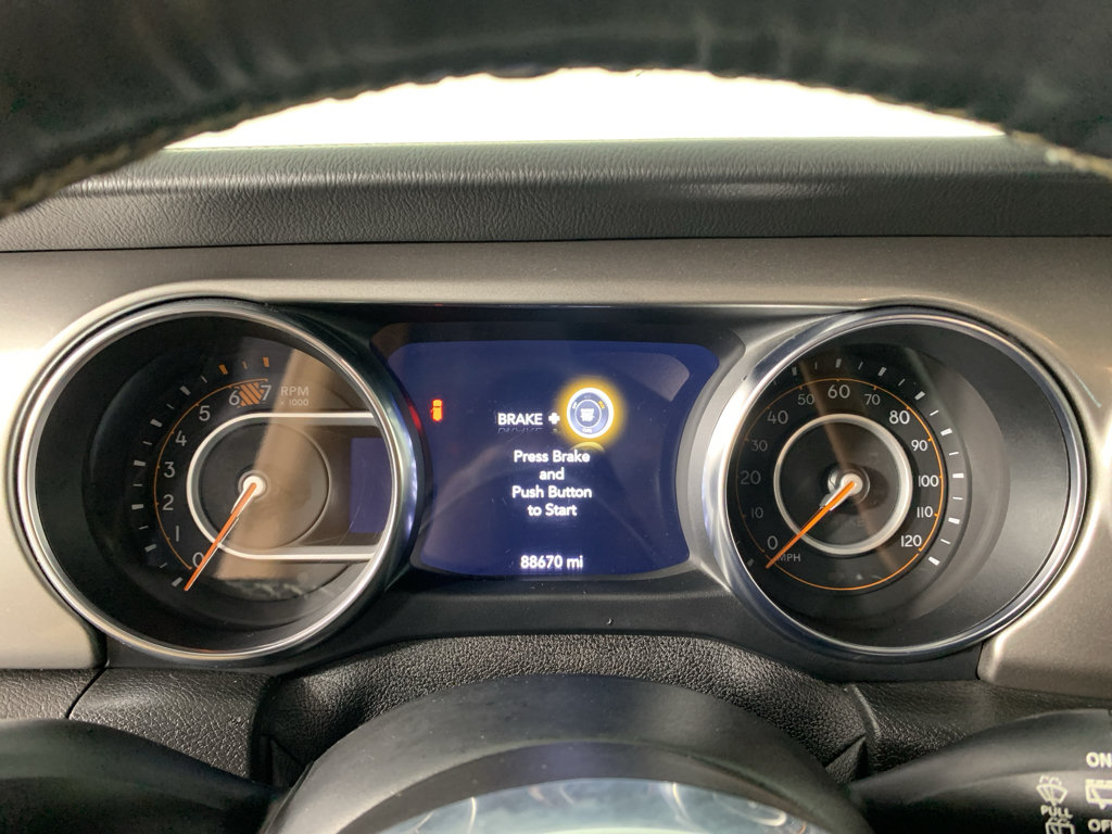 Used 2019 Jeep Wrangler Unlimited Sahara AWD/4WD image 22
