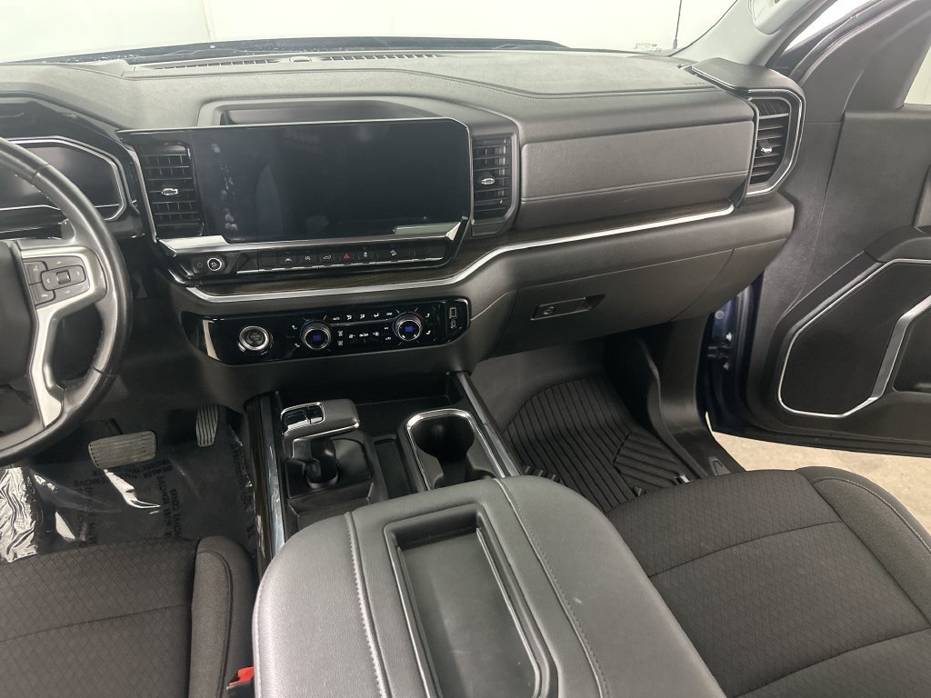 Used 2022 Chevrolet Silverado 1500 RST AWD/4WD image 21