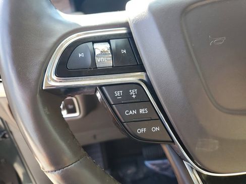 Certified 2023 Lincoln Nautilus Reserve image 22