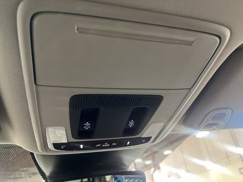 Certified 2025 Honda Pilot Elite image 22