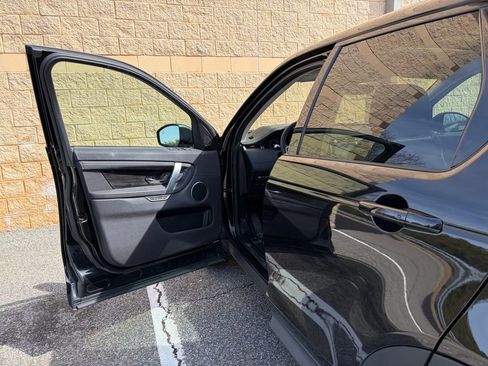 Used 2021 Land Rover Discovery Sport SE AWD/4WD image 13