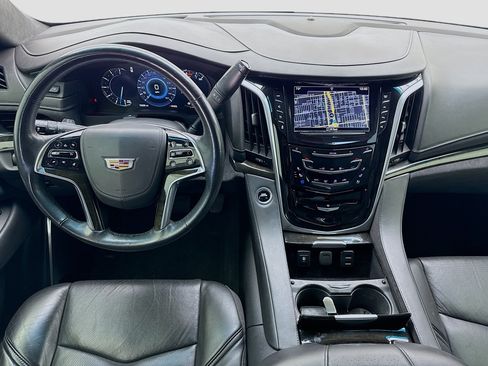 Used 2020 Cadillac Escalade Platinum AWD/4WD image 15