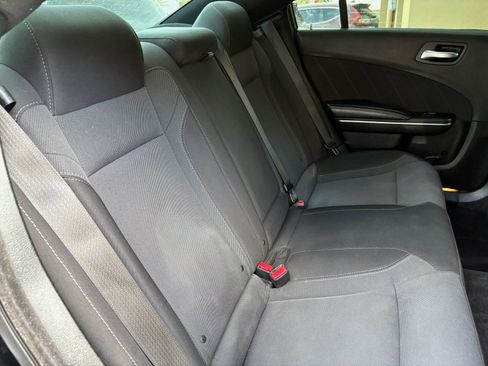 Used 2017 Dodge Charger SXT w/ Navigation & Travel Group image 21