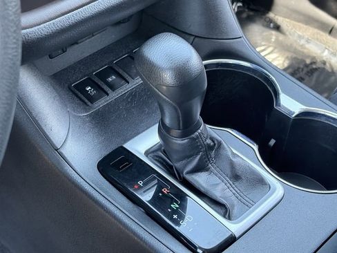 Used 2019 Toyota Highlander LE FWD image 30