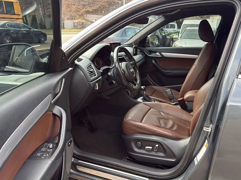 Used 2017 Audi Q3 2.0T Prestige w/ Prestige Package AWD/4WD image 23