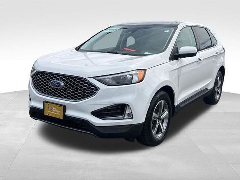 Certified 2024 Ford Edge SEL w/ Convenience Package AWD/4WD image 2