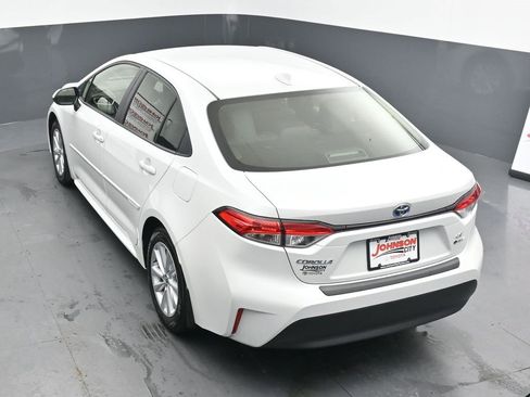 Used 2025 Toyota Corolla LE image 36