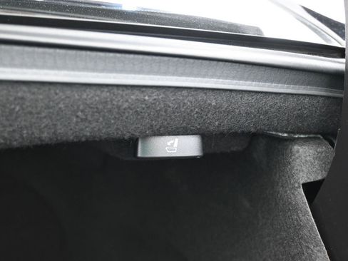 Used 2017 Acura TLX V6 image 40