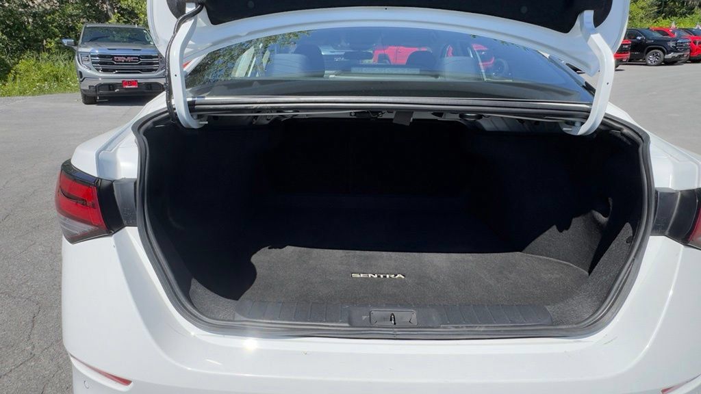 Used 2024 Nissan Sentra SV FWD image 20