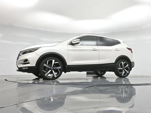 Used 2020 Nissan Rogue Sport SL w/ Premium Package FWD image 54