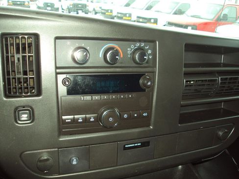 Used 2014 Chevrolet Express 1500 AWD 1500 135 image 20