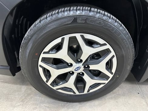 Used 2024 Subaru Forester Premium AWD/4WD image 35