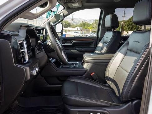 Used 2026 GMC Sierra 3500 Denali w/ Denali Reserve Package AWD/4WD image 6