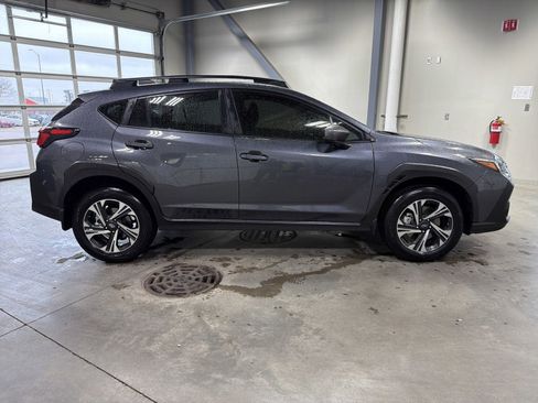 Used 2024 Subaru Crosstrek 2.0i Premium image 8