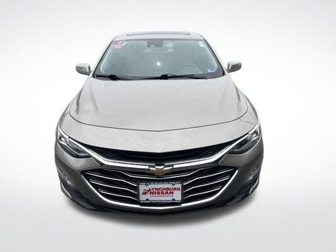 Used 2024 Chevrolet Malibu LT FWD image 2