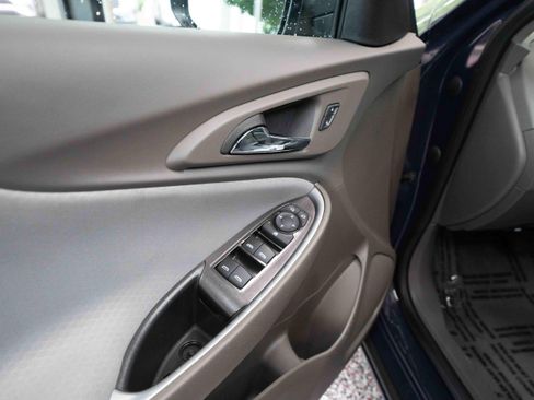 Used 2025 Chevrolet Malibu LT FWD image 7