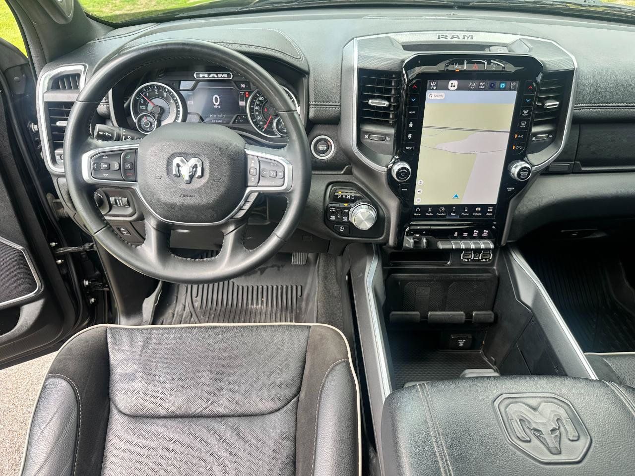 Used 2023 RAM 1500 Laramie AWD/4WD image 33