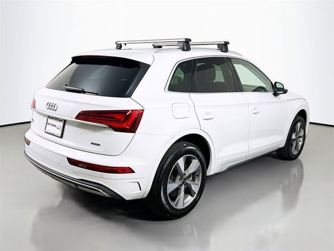 Used 2023 Audi Q5 2.0T Premium w/ Convenience Package image 7