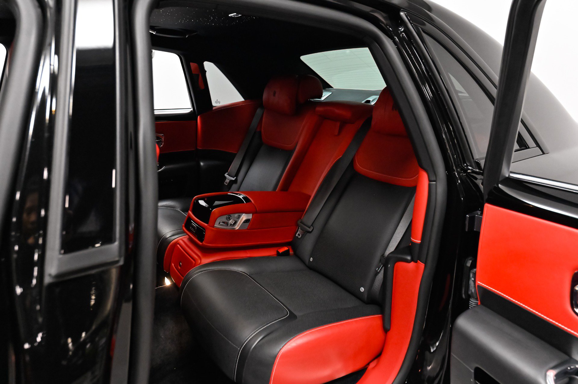 Used 2017 Rolls-Royce Ghost RWD image 43