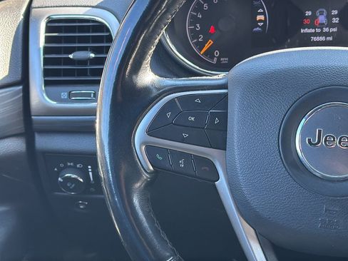 Used 2019 Jeep Grand Cherokee Altitude image 23