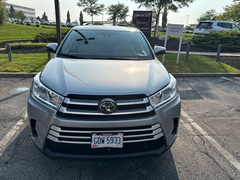 Used 2019 Toyota Highlander LE FWD image 10