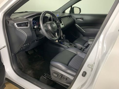 Used 2024 Toyota Corolla Cross AWD Hybrid w/ Convenience Package image 30
