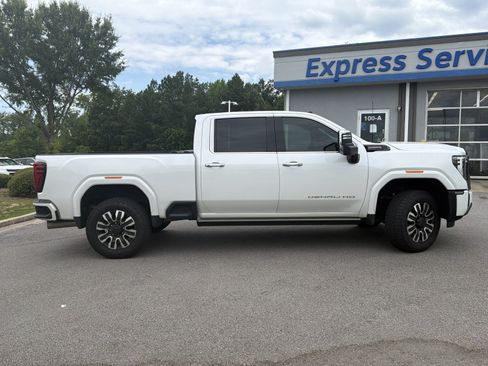 Used 2024 GMC Sierra 2500 Denali Ultimate AWD/4WD image 24