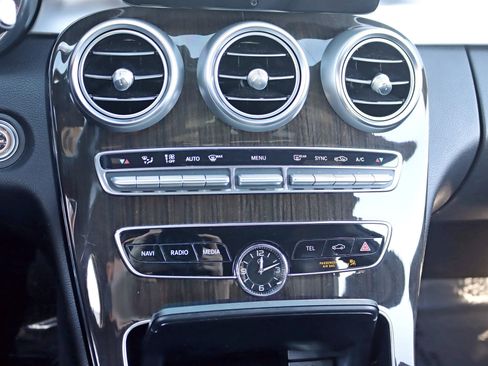 Used 2019 Mercedes-Benz C 300 4MATIC Sedan w/ Premium Package image 24