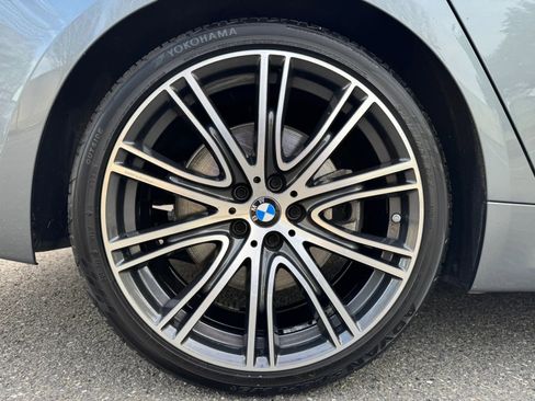 Used 2019 BMW 540i w/ M Sport Package image 18