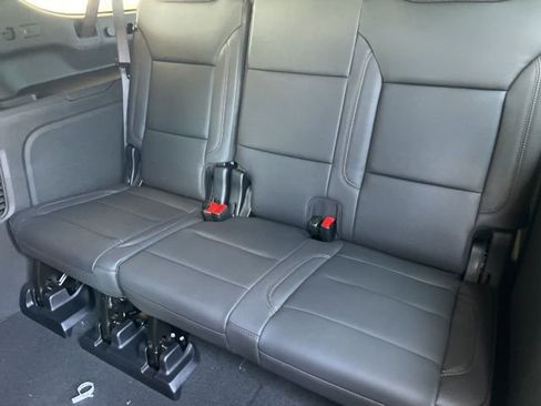 New 2025 Chevrolet Suburban High Country image 15