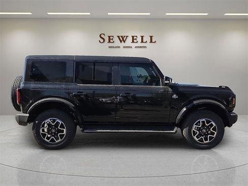 New 2025 Ford Bronco Outer Banks image 5