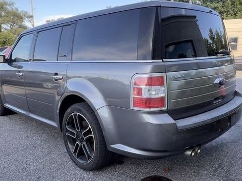 Used 2010 Ford Flex Limited AWD/4WD image 5