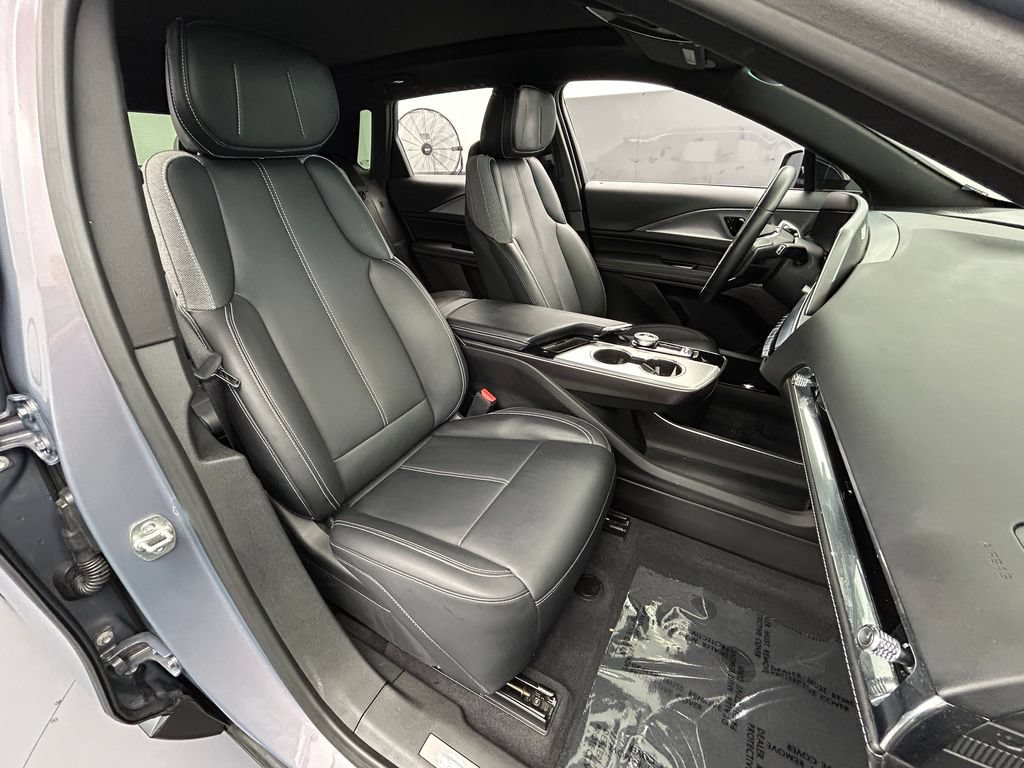 Used 2024 Cadillac Lyriq Tech RWD image 13