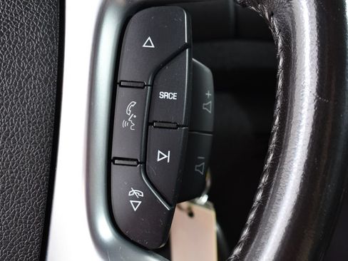 Used 2017 Chevrolet Traverse LT w/ Style and Technology Package FWD image 34