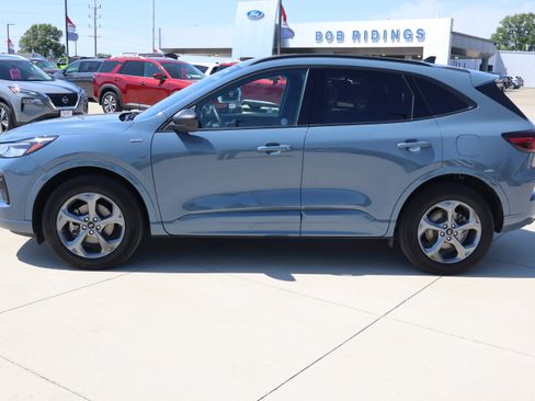 Used 2024 Ford Escape ST-Line w/ Tech Pack #1 AWD/4WD image 8