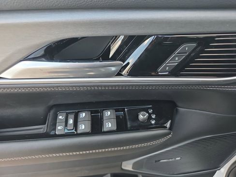 New 2026 Jeep Grand Wagoneer 4WD image 10