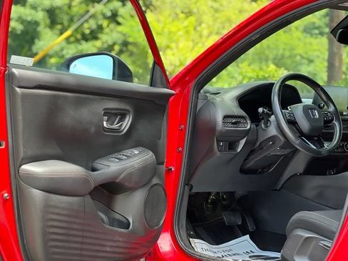 Used 2023 Honda HR-V Sport image 9