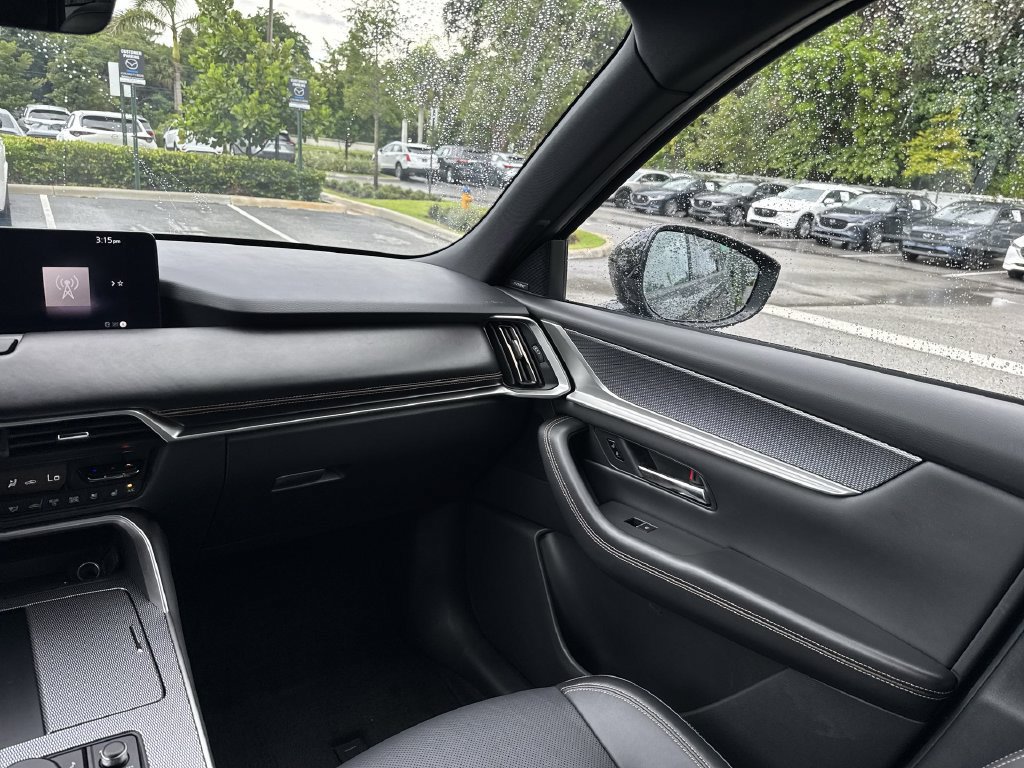 Certified 2025 MAZDA CX-70 Plug-In Hybrid w/ Premium Plus AWD/4WD image 15
