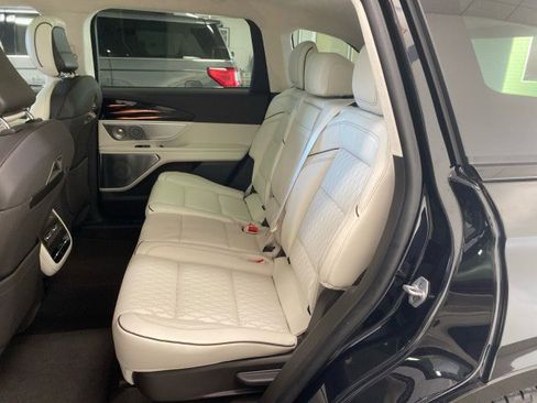 New 2025 Lincoln Nautilus Black Label w/ Jet Appearance Package image 9