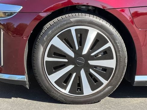 Used 2024 Lucid Air Touring AWD/4WD image 30