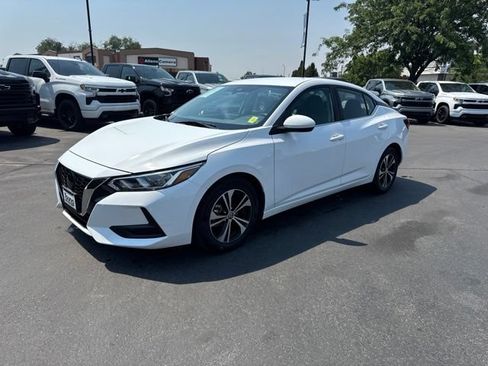 Used 2022 Nissan Sentra SV FWD image 2