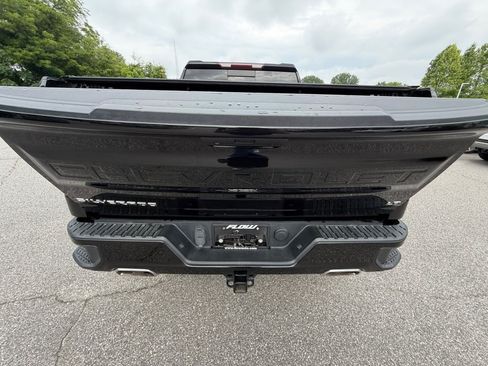 Used 2020 Chevrolet Silverado 1500 LT Trail Boss AWD/4WD image 18