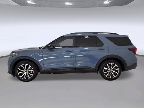 Certified 2025 Ford Explorer ST-Line RWD image 2