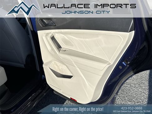 Certified 2022 Volkswagen Tiguan SE image 34