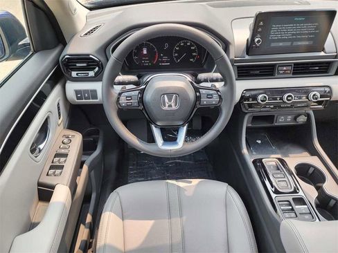 Used 2023 Honda Pilot Touring image 21
