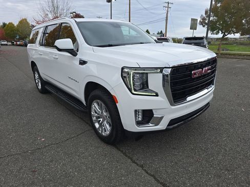 Used 2024 GMC Yukon XL SLE image 8