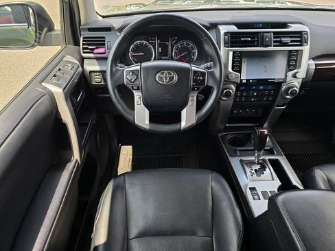 Used 2022 Toyota 4Runner Limited AWD/4WD image 34